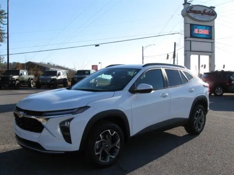 White 2025 Chevrolet Trax LT for sale in Pelham, AL