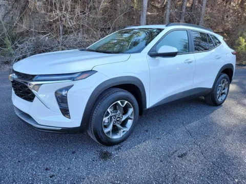 White 2025 Chevrolet Trax LT for sale in Pelham, AL