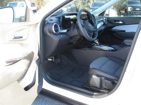 More photos of 2025 Chevrolet Trax LT at Susan Schein Automotive - Pelham, AL