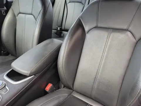 More photos of 2021 Alfa Romeo Giulia Sprint at Susan Schein Automotive - Pelham, AL