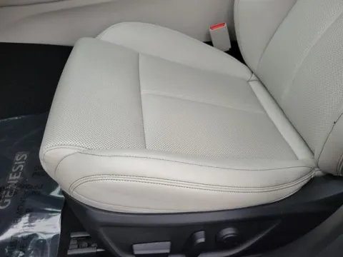 More photos of 2024 Genesis G70 2.5T Standard at Susan Schein Automotive - Pelham, AL