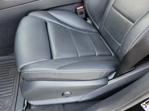 More photos of 2023 Mercedes-Benz GLC 300 4MATIC at Susan Schein Automotive - Pelham, AL