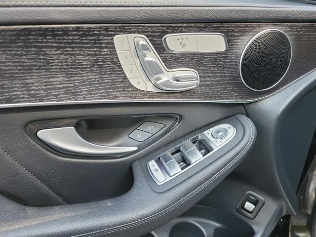 2023 Mercedes-Benz GLC Coupe GLC300 - Photo 24