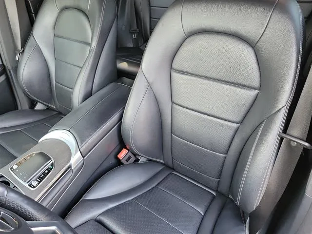 2023 Mercedes-Benz GLC Coupe GLC300 - Photo 11