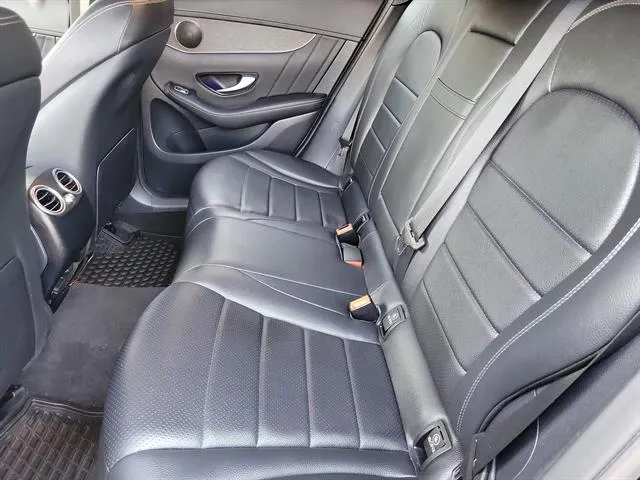 2023 Mercedes-Benz GLC Coupe GLC300 - Photo 12