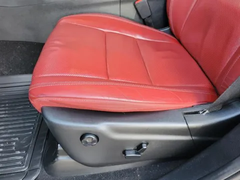 More photos of 2019 Dodge Durango R/T at Susan Schein Automotive - Pelham, AL