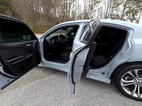 More photos of 2022 Dodge Charger R/T at Susan Schein Automotive - Pelham, AL