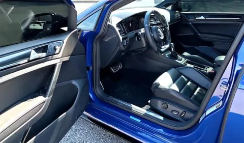 More photos of 2019 Volkswagen Golf R 4Motion w/DCC and Navigation at Susan Schein Automotive - Pelham, AL