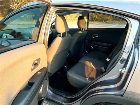 More photos of 2022 Honda HR-V EX at Susan Schein Automotive - Pelham, AL