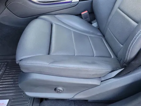 More photos of 2020 Mercedes-Benz GLC 300 at Susan Schein Automotive - Pelham, AL