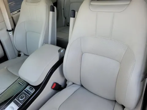 More photos of 2022 Land Rover Range Rover P525 HSE Westminster Edition at Susan Schein Automotive - Pelham, AL