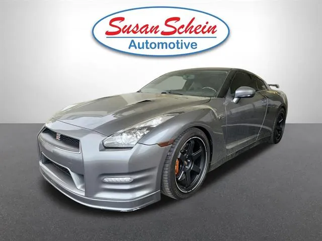 2014 Nissan GT-R
