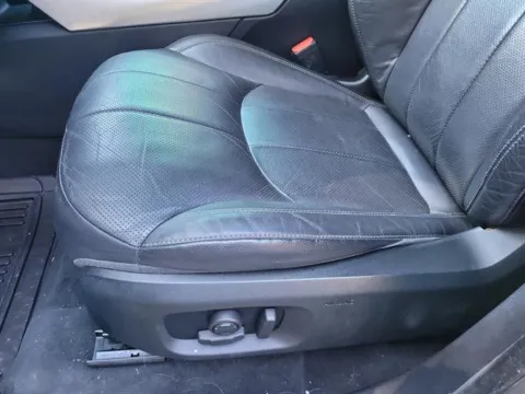 More photos of 2017 Land Rover Range Rover Evoque SE at Susan Schein Automotive - Pelham, AL