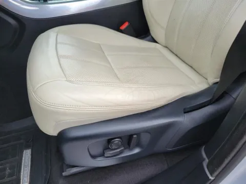 More photos of 2019 Land Rover Range Rover Sport HSE at Susan Schein Automotive - Pelham, AL