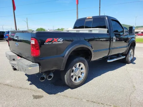 More photos of 2008 Ford Super Duty F-350 SRW XLT at Susan Schein Automotive - Pelham, AL