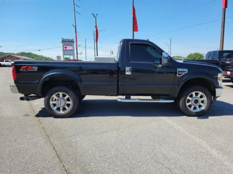 More photos of 2008 Ford Super Duty F-350 SRW XLT at Susan Schein Automotive - Pelham, AL
