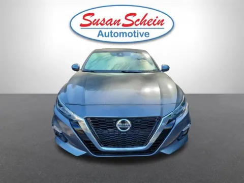 Photos of 2020 Nissan Altima 2.5 SV for sale in Pelham, AL at Susan Schein Automotive - Pelham