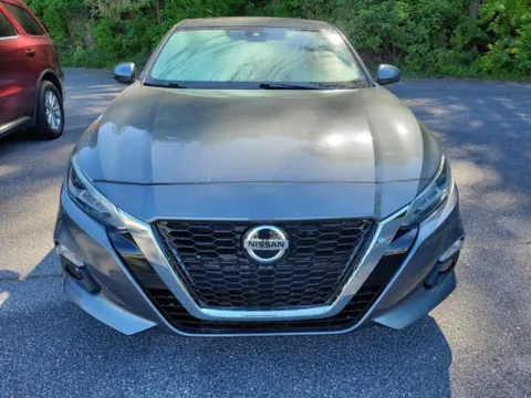 Photos of 2020 Nissan Altima 2.5 SV for sale in Pelham, AL at Susan Schein Automotive - Pelham