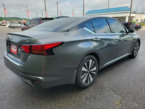 More photos of 2020 Nissan Altima 2.5 SV at Susan Schein Automotive - Pelham, AL