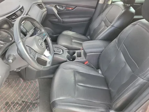 Another view of 2020 Nissan Rogue SL for sale in Pelham, AL at Susan Schein Automotive - Pelham