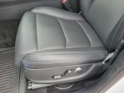 More photos of 2025 Genesis GV70 2.5T Standard at Susan Schein Automotive - Pelham, AL