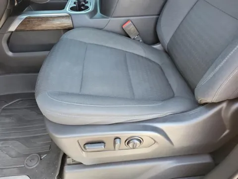 More photos of 2021 GMC Sierra 1500 Elevation at Susan Schein Automotive - Pelham, AL