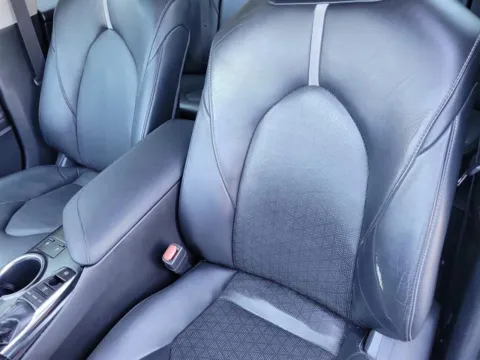 More photos of 2018 Toyota Camry XSE at Susan Schein Automotive - Pelham, AL