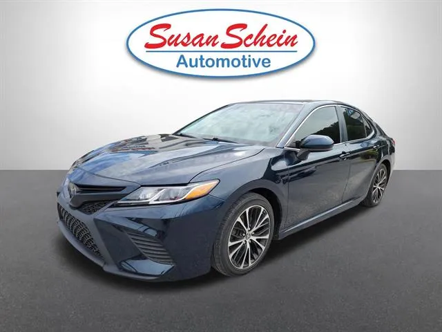Green 2018 Toyota Camry SE for sale in Pelham, AL