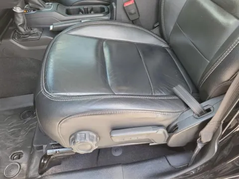 More photos of 2020 Jeep Gladiator Overland at Susan Schein Automotive - Pelham, AL