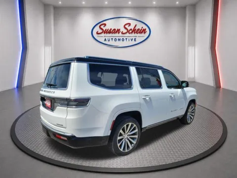 More photos of 2023 Jeep Grand Wagoneer Series II at Susan Schein Automotive - Pelham, AL