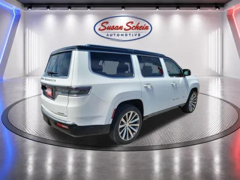 More photos of 2023 Jeep Grand Wagoneer Series II at Susan Schein Automotive - Pelham, AL