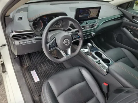 Photos of 2023 Nissan Altima 2.0 SR for sale in Pelham, AL at Susan Schein Automotive - Pelham