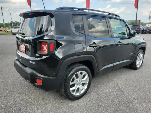 More photos of 2018 Jeep Renegade Latitude at Susan Schein Automotive - Pelham, AL
