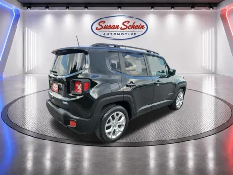 More photos of 2018 Jeep Renegade Latitude at Susan Schein Automotive - Pelham, AL