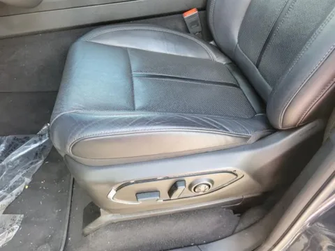 More photos of 2024 Jeep Wagoneer Series II at Susan Schein Automotive - Pelham, AL