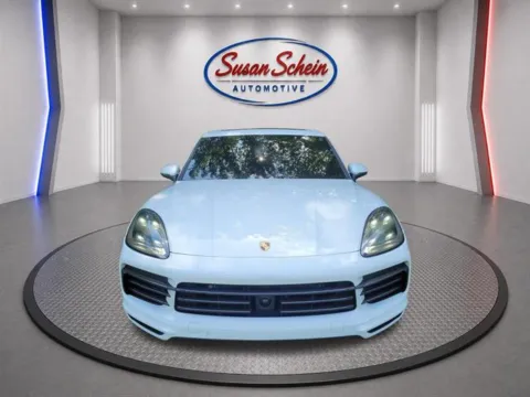 Photos of 2022 Porsche Cayenne Platinum Edition for sale in Pelham, AL at Susan Schein Automotive - Pelham