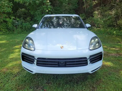 Photos of 2022 Porsche Cayenne Platinum Edition for sale in Pelham, AL at Susan Schein Automotive - Pelham