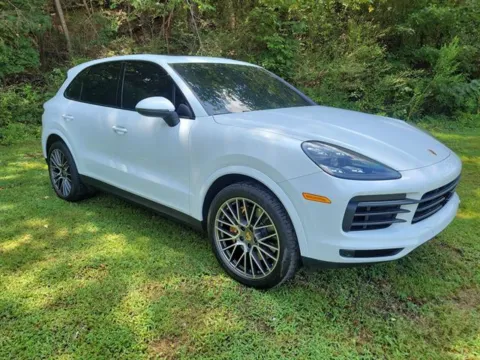 Another view of 2022 Porsche Cayenne Platinum Edition for sale in Pelham, AL at Susan Schein Automotive - Pelham