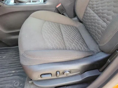 More photos of 2018 Chevrolet Equinox LT at Susan Schein Automotive - Pelham, AL