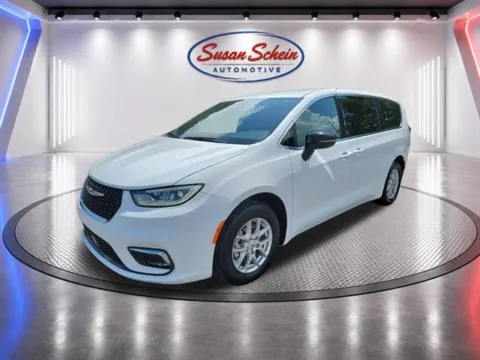 White 2025 Chrysler Pacifica Select for sale in Pelham, AL
