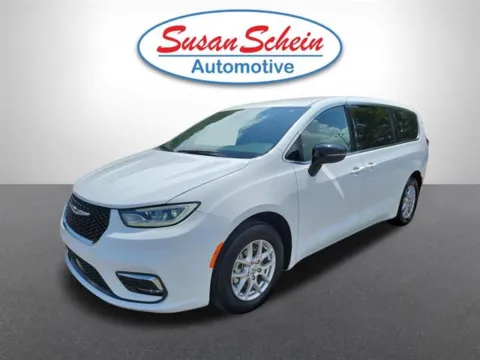 White 2025 Chrysler Pacifica Select for sale in Pelham, AL