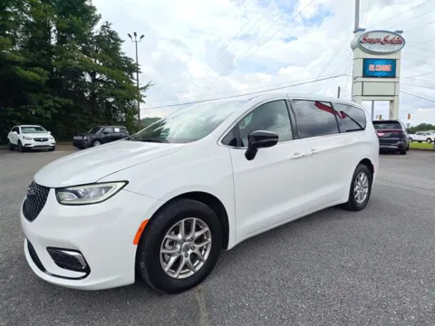 White 2025 Chrysler Pacifica Select for sale in Pelham, AL