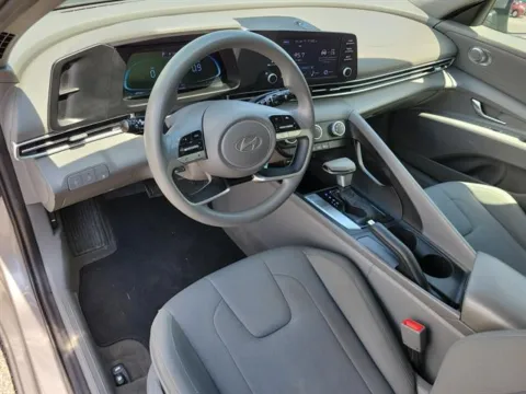 Photos of 2024 Hyundai Elantra SE for sale in Pelham, AL at Susan Schein Automotive - Pelham