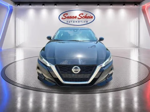 Photos of 2020 Nissan Altima 2.5 SR for sale in Pelham, AL at Susan Schein Automotive - Pelham