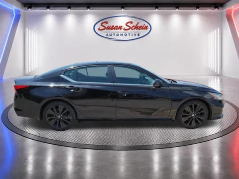 More photos of 2020 Nissan Altima 2.5 SR at Susan Schein Automotive - Pelham, AL