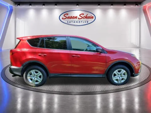 More photos of 2015 Toyota RAV4 LE at Susan Schein Automotive - Pelham, AL