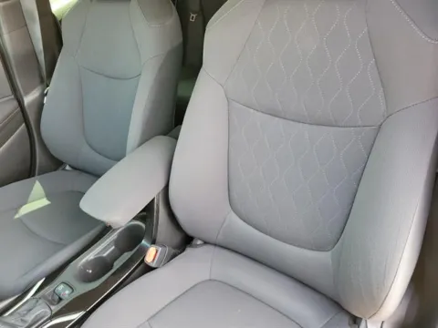 More photos of 2021 Toyota Corolla LE at Susan Schein Automotive - Pelham, AL