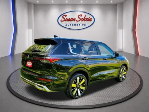 More photos of 2025 Mitsubishi Outlander SE at Susan Schein Automotive - Pelham, AL