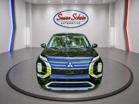 Photos of 2025 Mitsubishi Outlander SE for sale in Pelham, AL at Susan Schein Automotive - Pelham