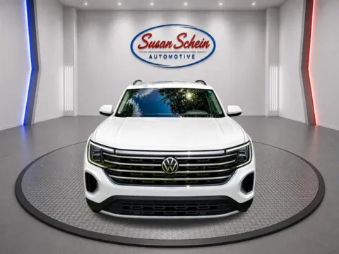 Photos of 2024 Volkswagen Atlas SE 4Motion for sale in Pelham, AL at Susan Schein Automotive - Pelham